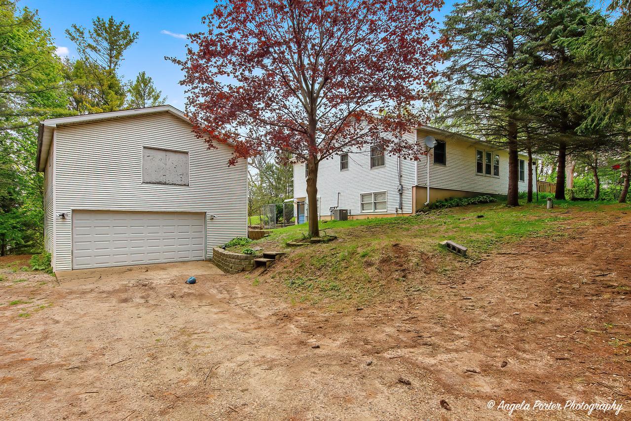 27580 W Brandenburg Rd., Ingleside, IL 60041