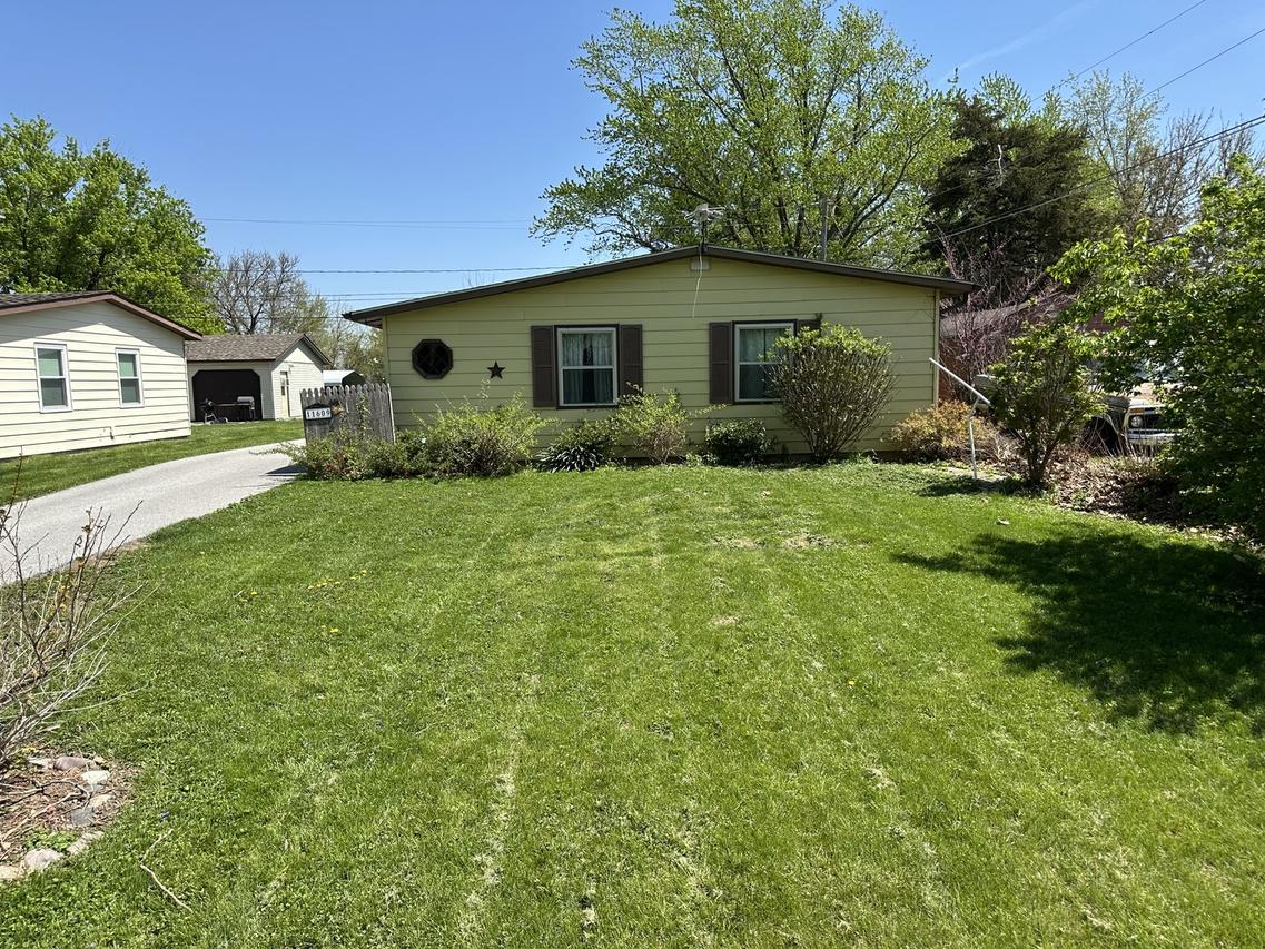 11609 18th St., Milan, IL 61264