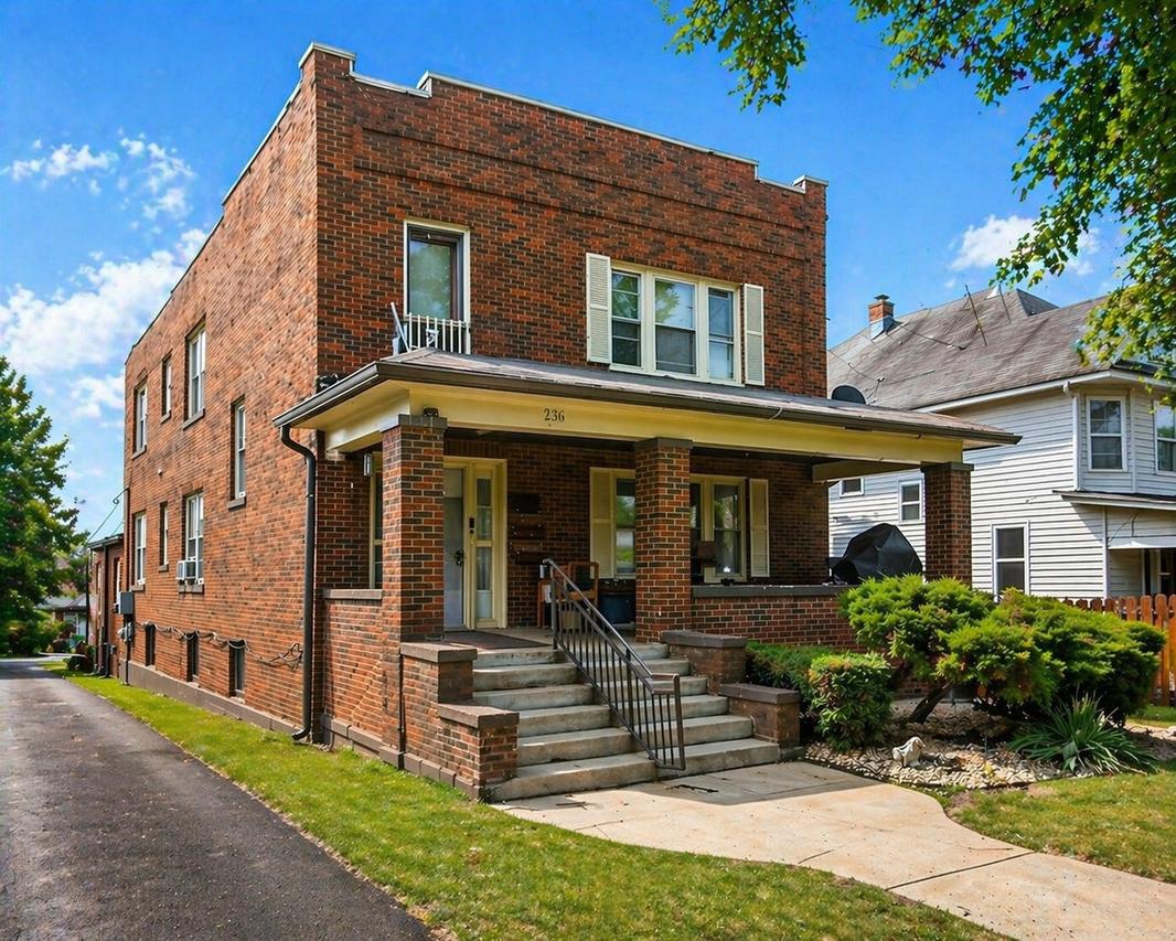 256 Nicholson St., Joliet, IL 60435