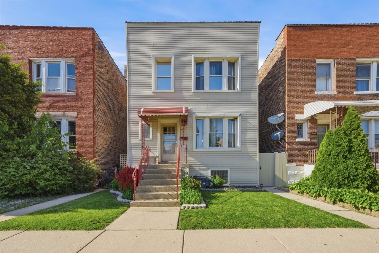 4908 W 24th St., Cicero, IL 60804