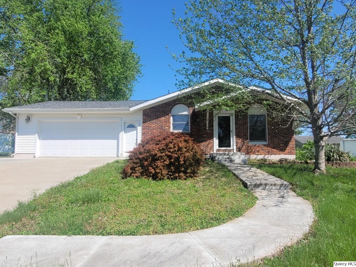 3019 S 48th, Quincy, IL 62305