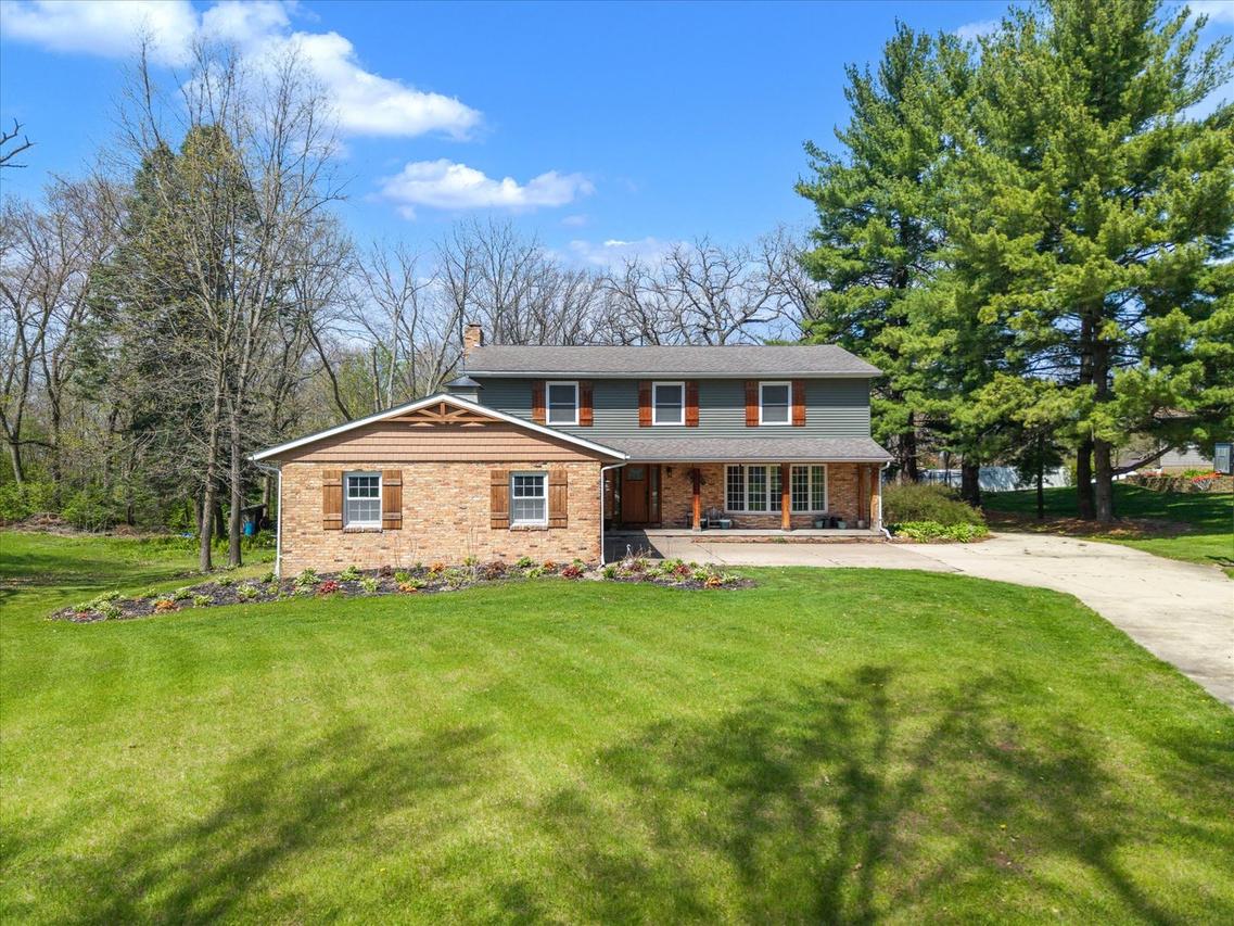 119 Sherwood Dr., Geneseo, IL 61254