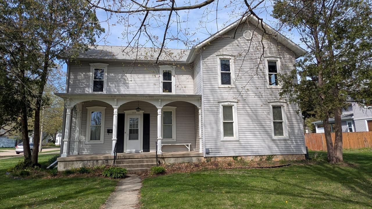 210 S 7th St., Oregon, IL 61061