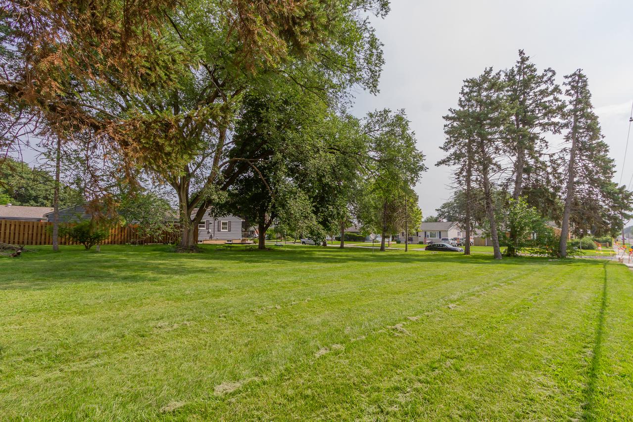 110 N Chase Ave., Bartlett, IL 60103