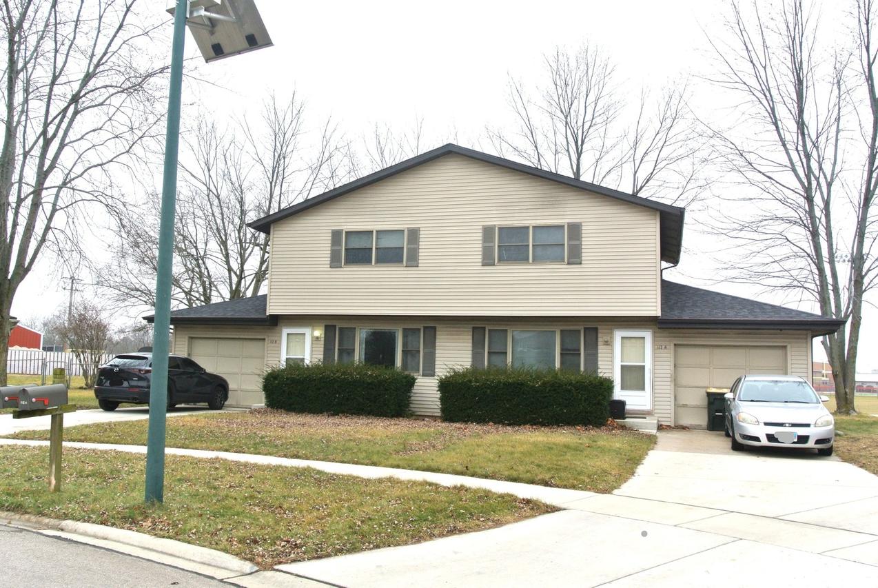 112 Appletree Ct., Yorkville, IL 60560