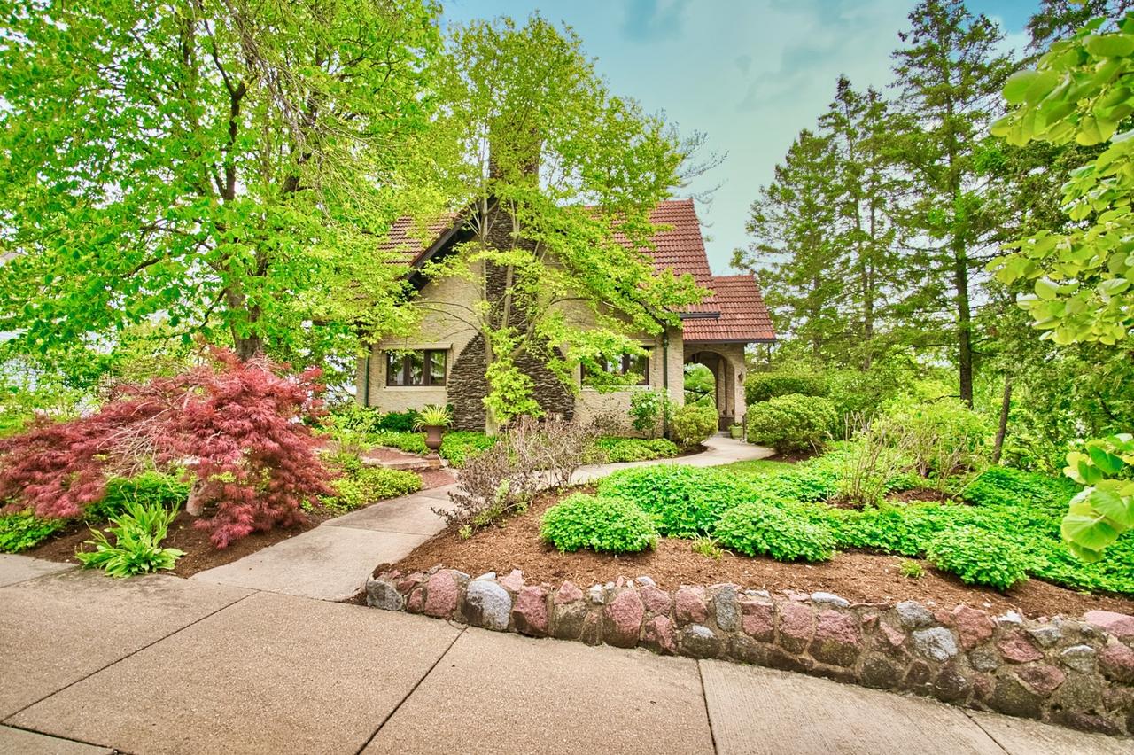 104 N Julian St., Naperville, IL 60540