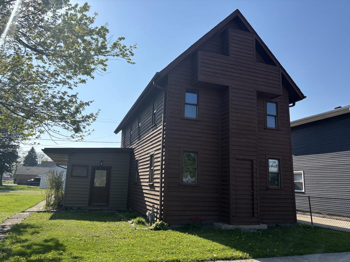 8758 Central Ave., Oak Lawn, IL 60453