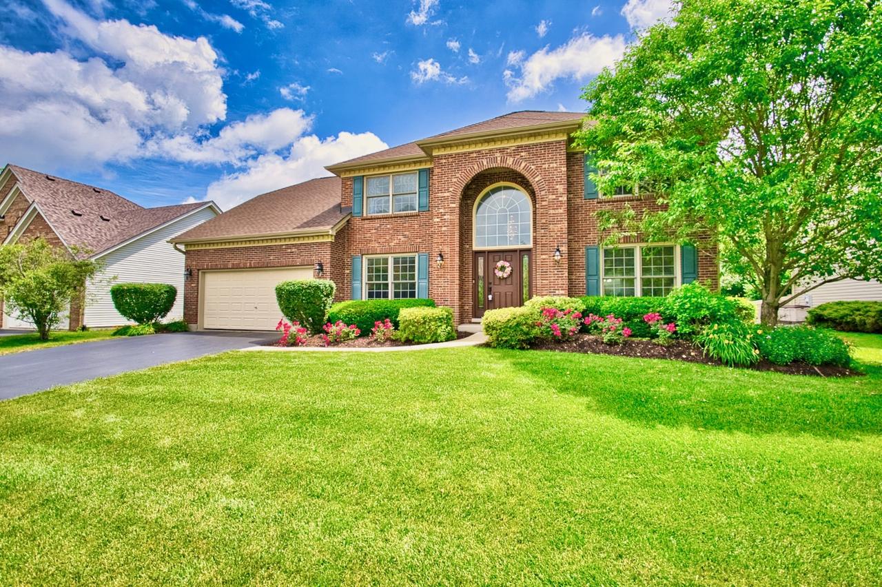 114 Rhine Ave., Bolingbrook, IL 60490