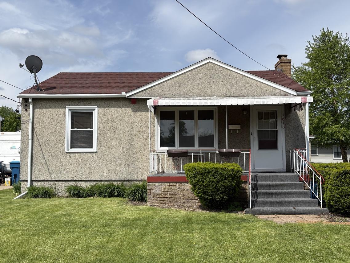 1810 Prospect Ave., Peru, IL 61354