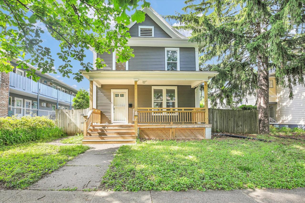 604 W Healey St., Champaign, IL 61820