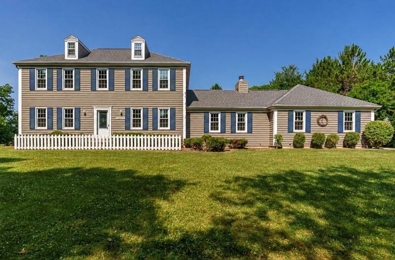 12002 South Gate, Roscoe, IL 61073