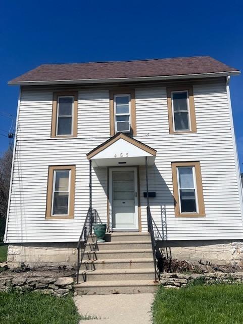 465 E State St., Sycamore, IL 60178