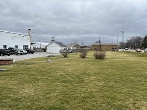 19510 Burnham Ave., Lansing, IL 60438