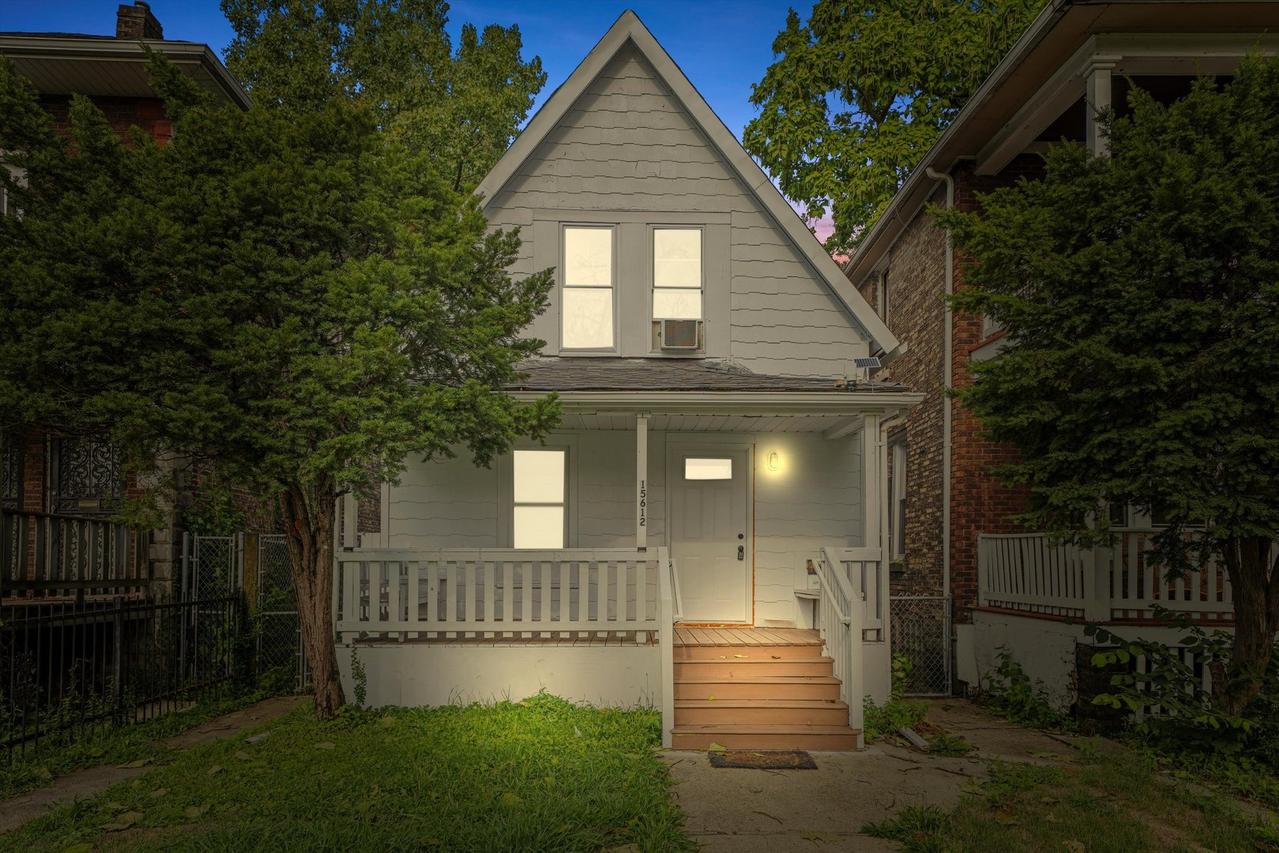 15612 Loomis Ave., Harvey, IL 60426