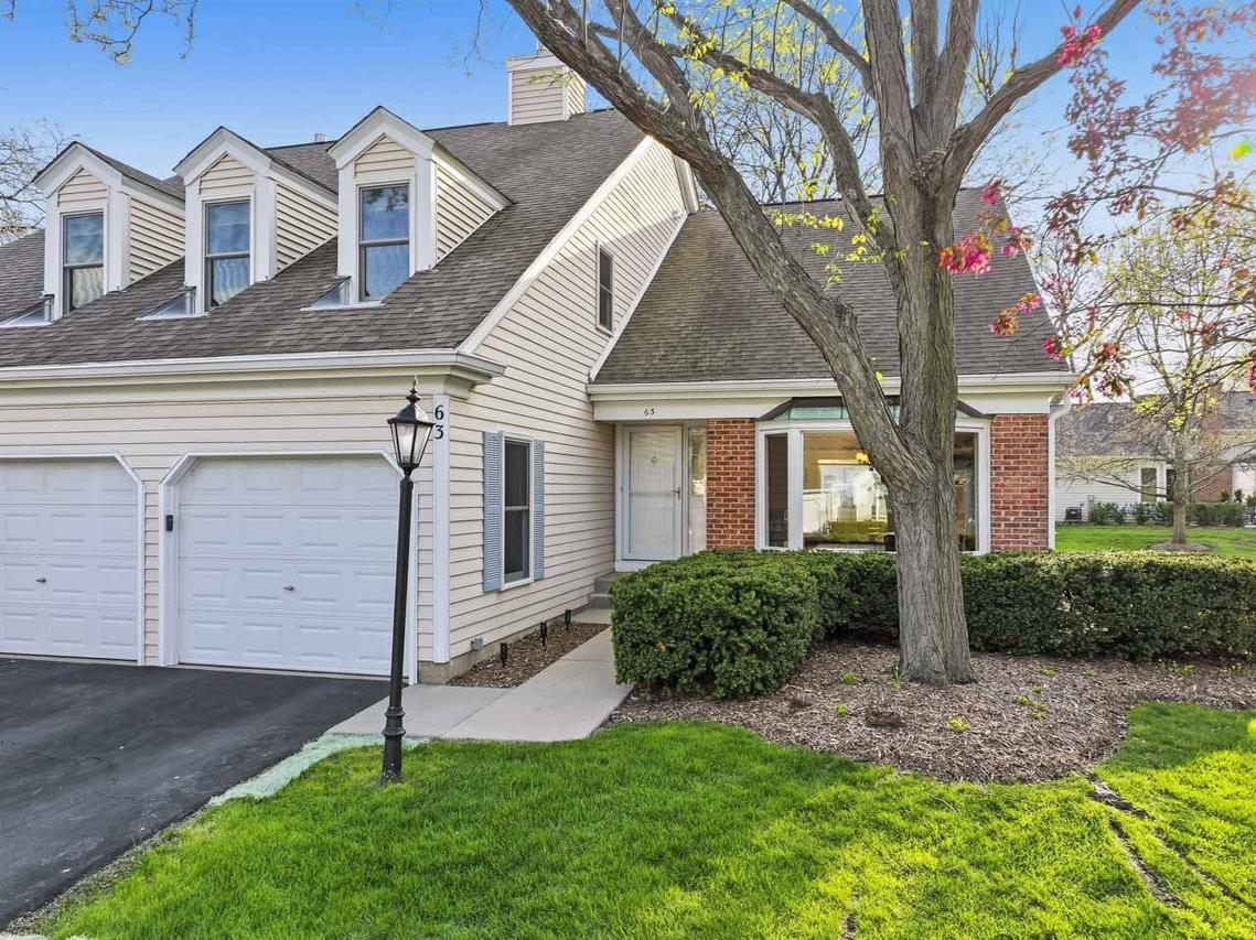 63 Country Club Dr., Prospect Heights, IL 60070