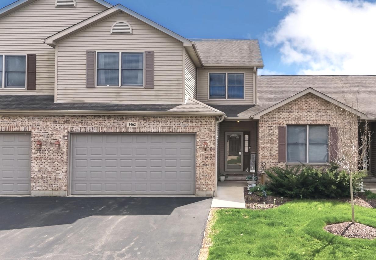 1462 Ridge Dr., Sycamore, IL 60178