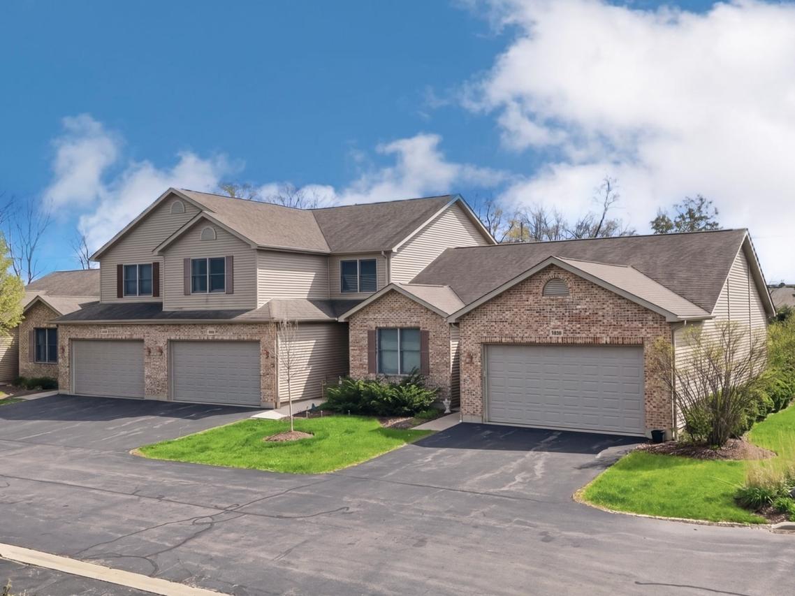 1462 Ridge Dr., Sycamore, IL 60178