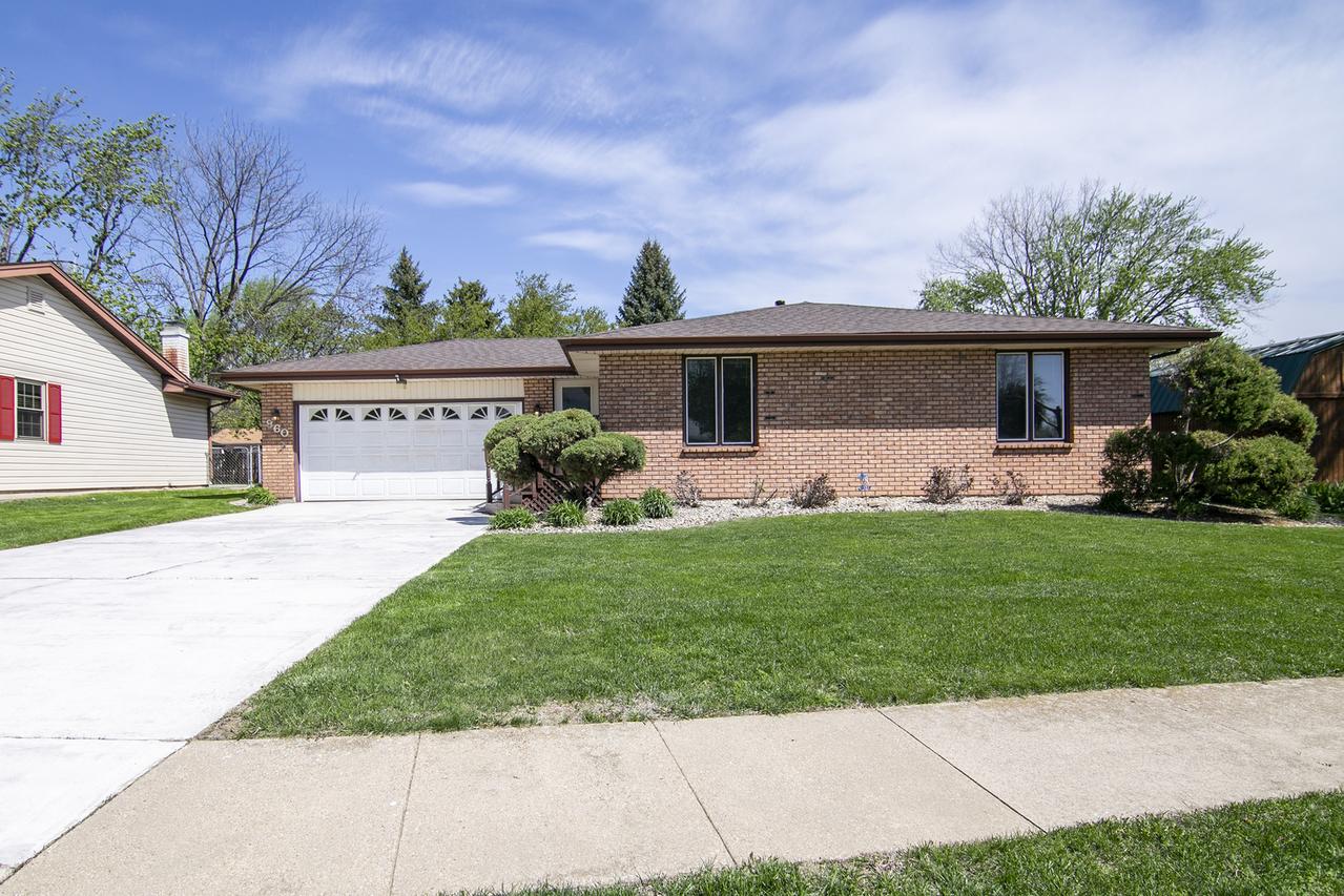 860 Pheasant Dr., Bradley, IL 60915