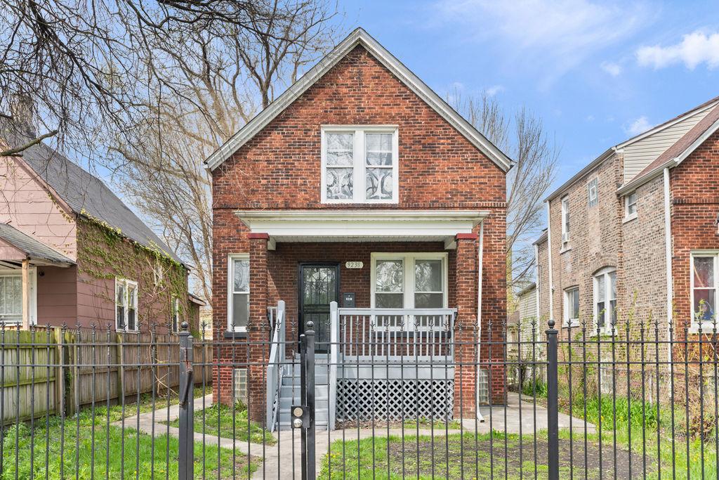 9238 S Dauphin Ave., Chicago, IL 60619