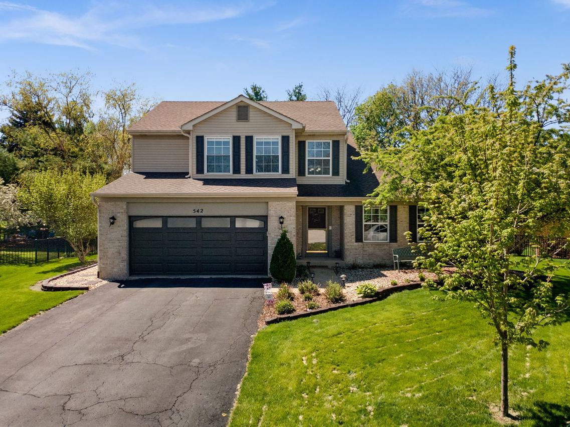 542 Waterford Dr., Oswego, IL 60543