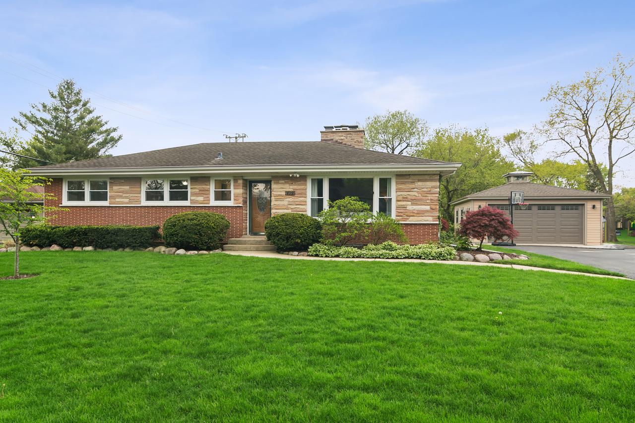 429 W Helen Rd., Palatine, IL 60067
