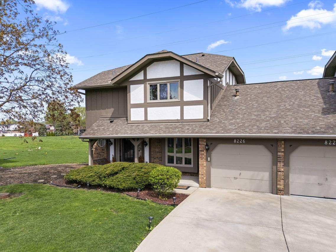 8226 Millbank Dr., Orland Park, IL 60462