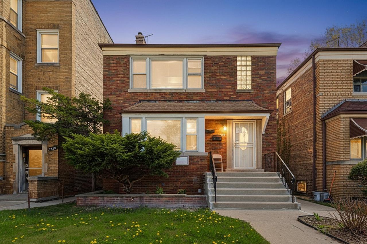 7321 S Rockwell St., Chicago, IL 60629
