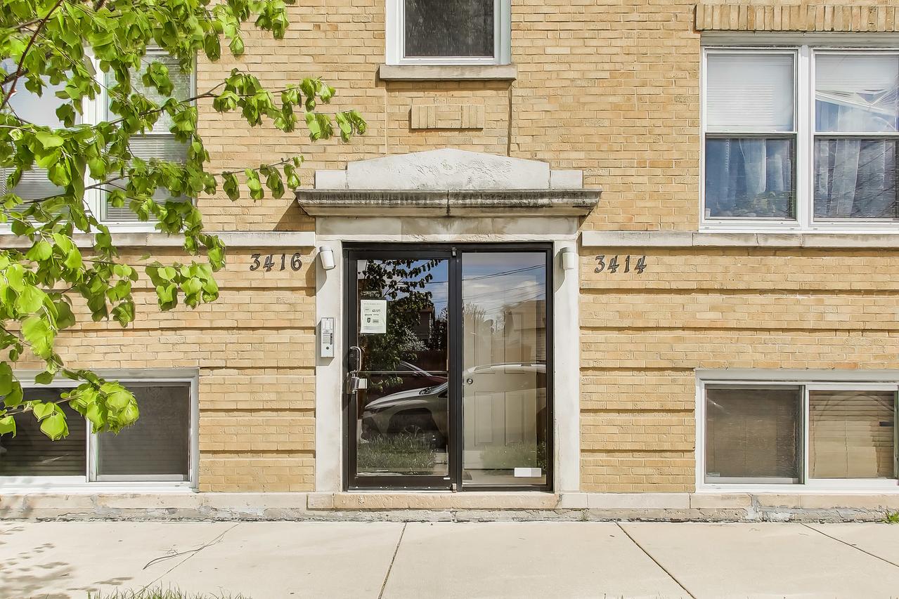 3414 W Cullom Ave. #2, Chicago, IL 60618