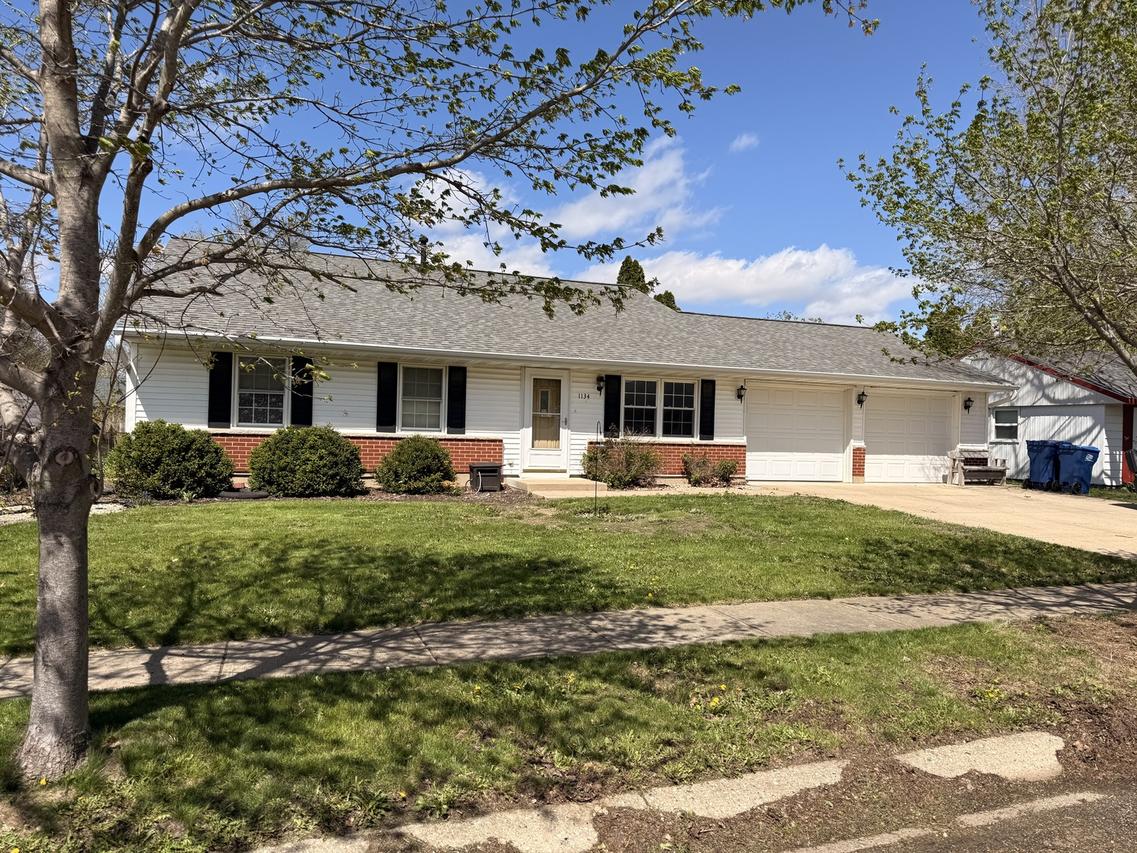 1134 E Main St., Granville, IL 61326