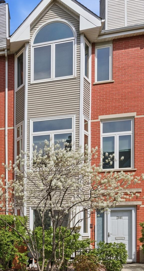 2561 N Greenview Ave., Chicago, IL 60614