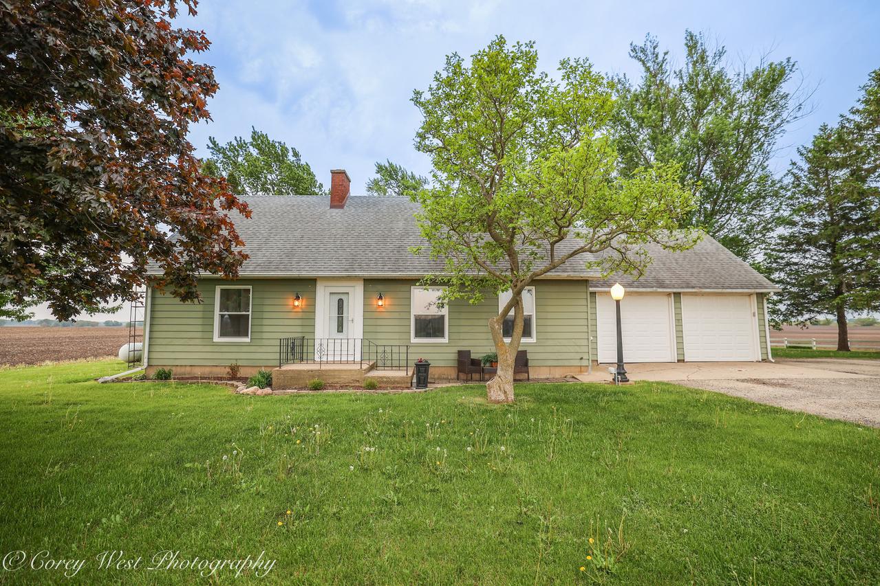 8994 Illinois Route 64, Sycamore, IL 60178