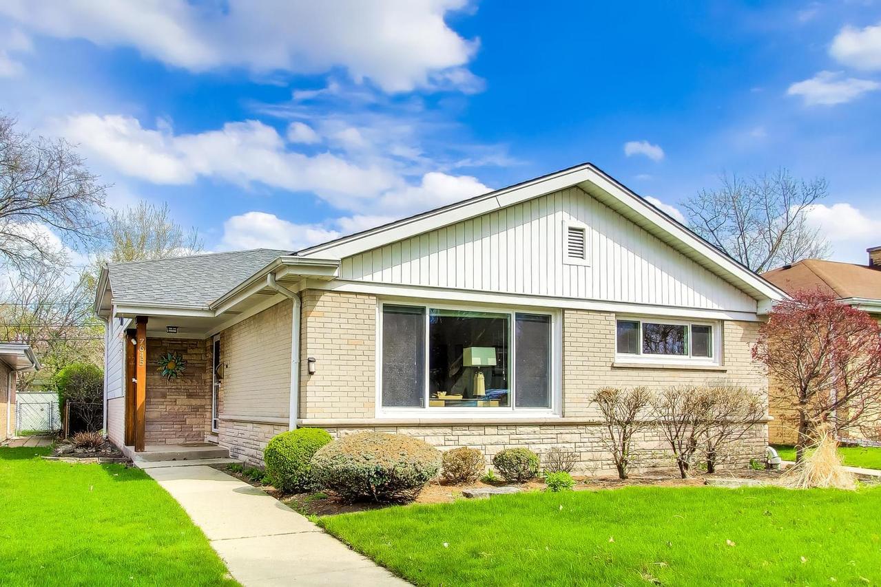 7645 Kilbourn Ave., Skokie, IL 60076