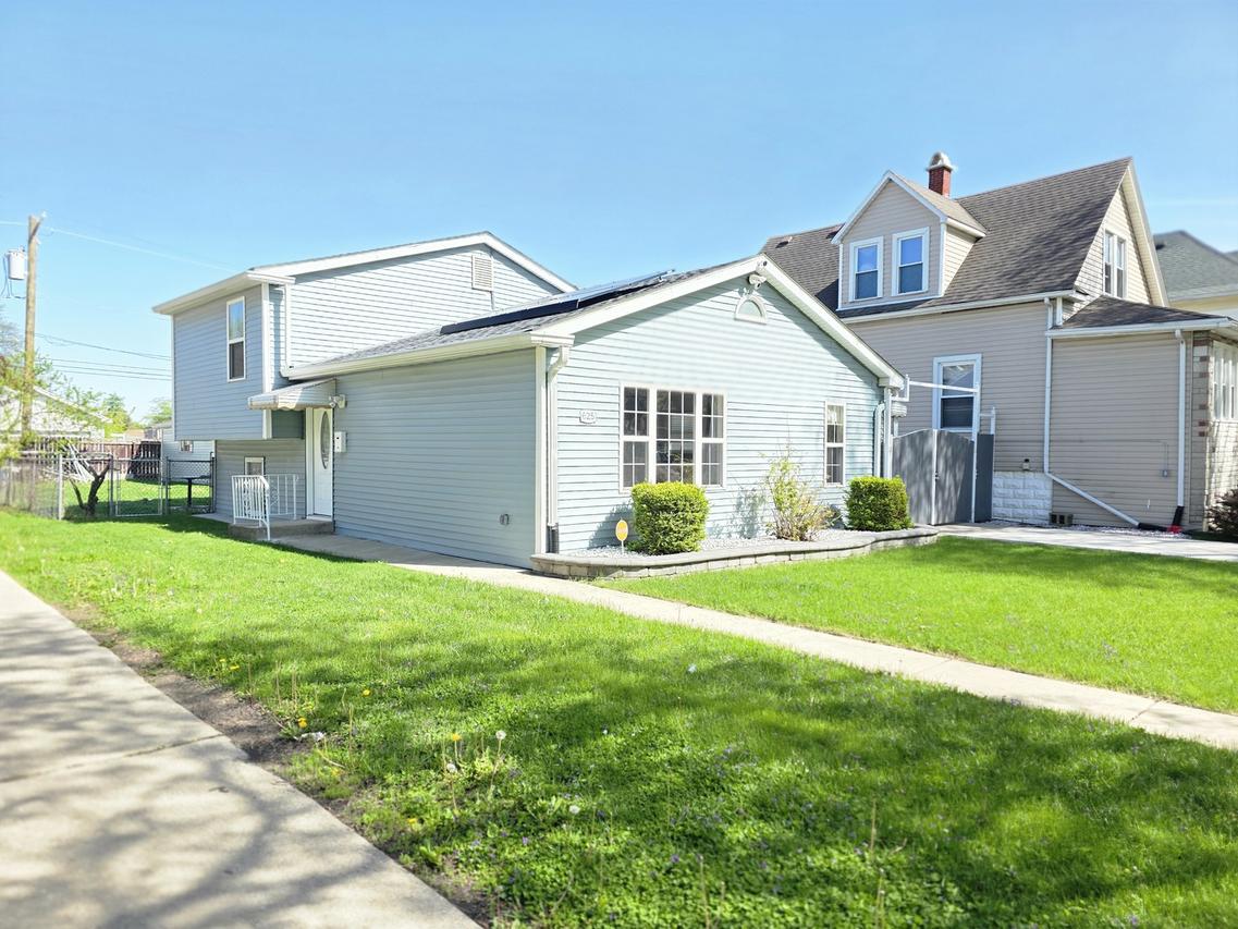 625 S 14th Ave., Maywood, IL 60153