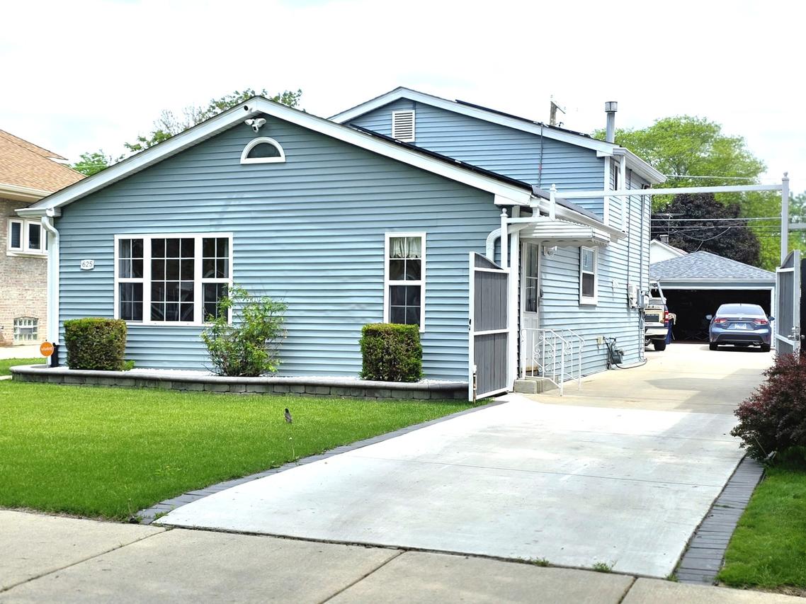 625 S 14th Ave., Maywood, IL 60153