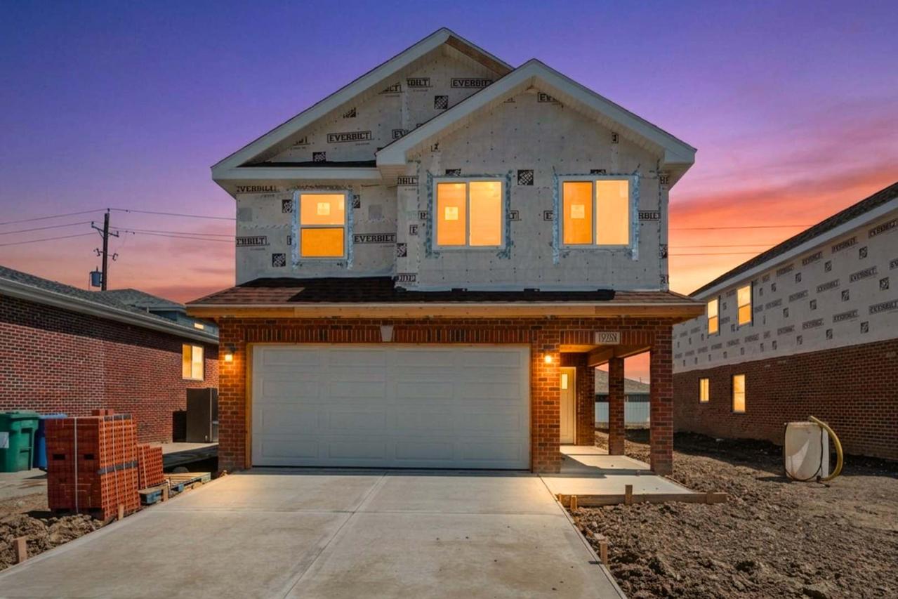 15239 7th Ave., Phoenix, IL 60426