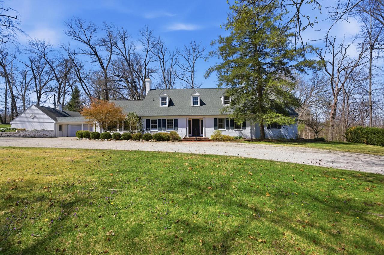 471 Sulphur Ln., Paris, IL 61944