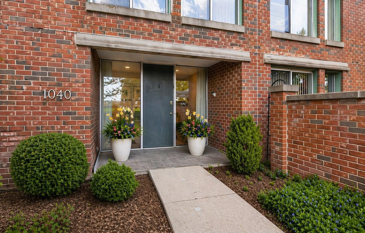 1040 Arbor Ln., Northfield, IL 60093