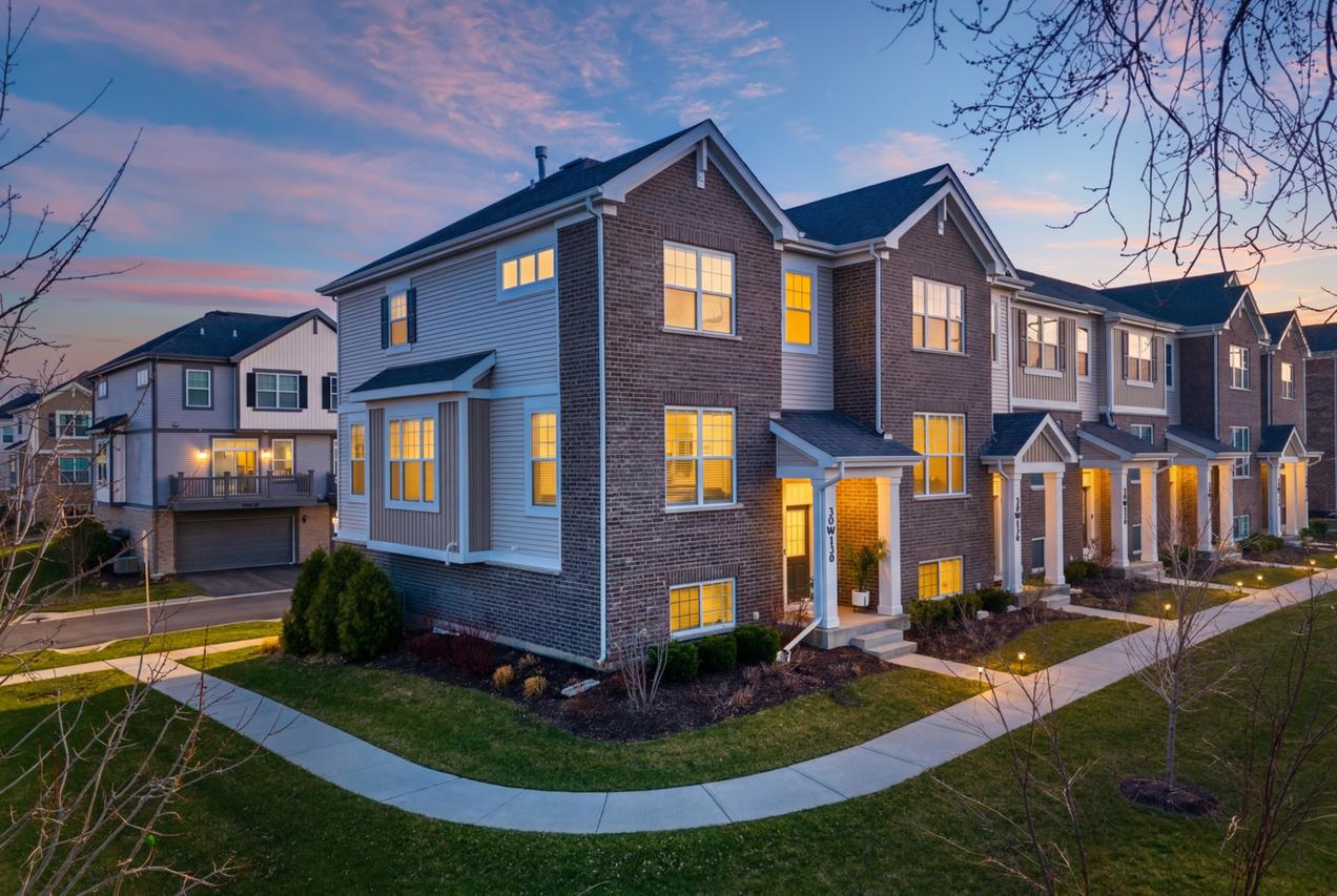 30W130 Wheeler Cir., Warrenville, IL 60563