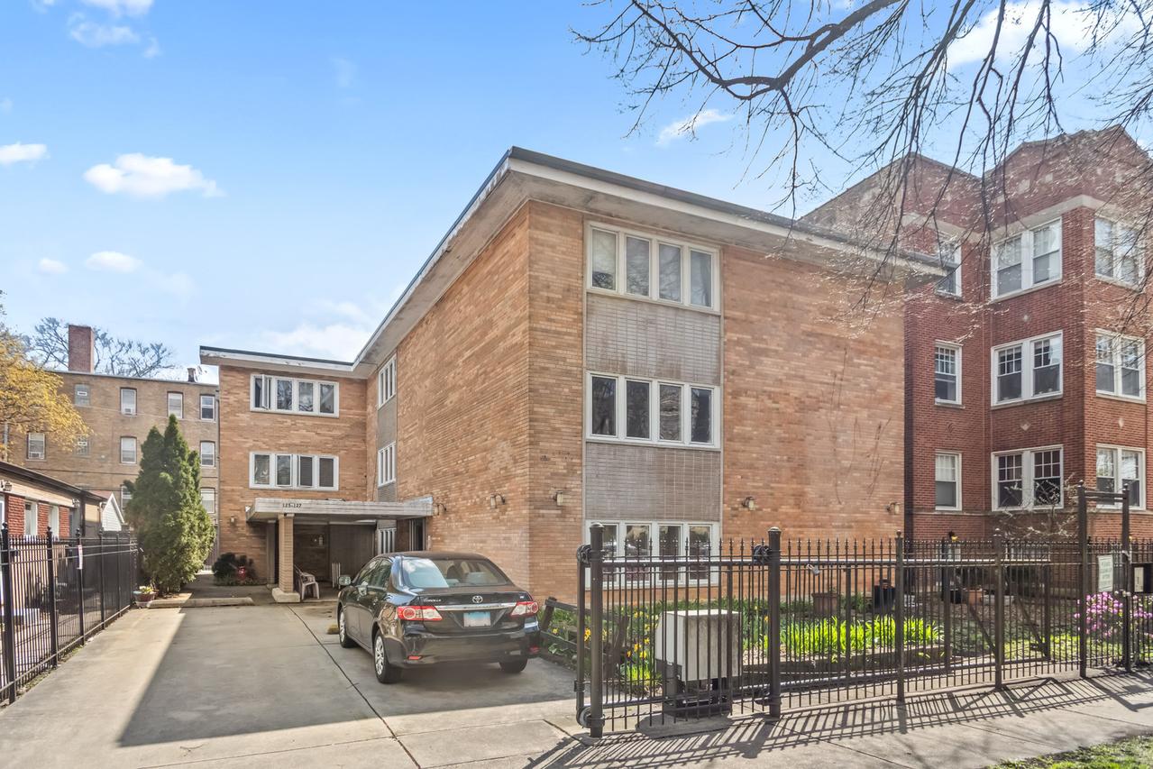 125 Callan Ave. #1W, Evanston, IL 60202