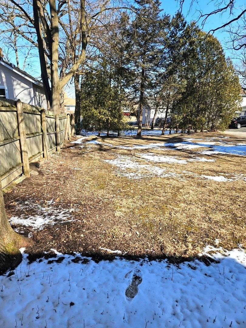 1 Burtis Ave., Highland Park, IL 60035