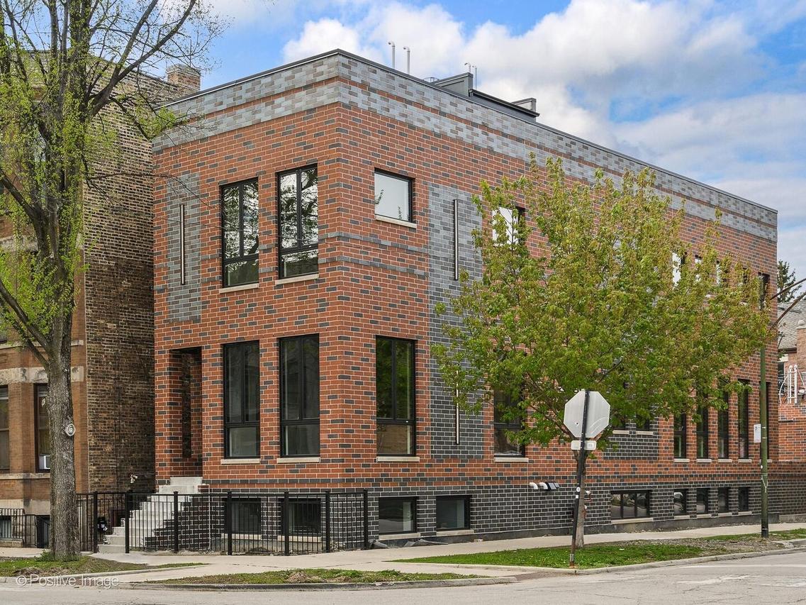 1900 W Cortland Ave., Chicago, IL 60622