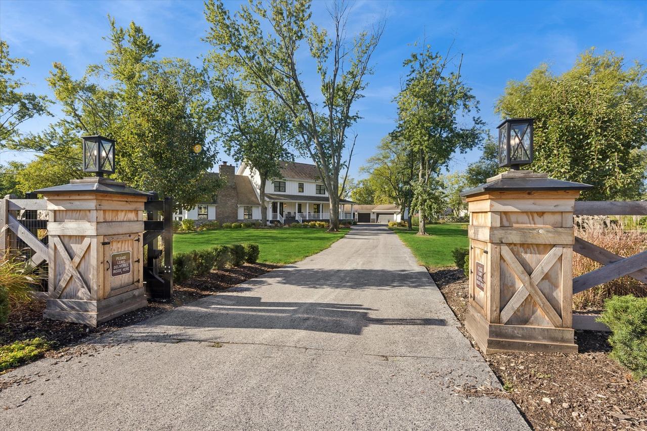 16W185 89th St., Burr Ridge, IL 60527