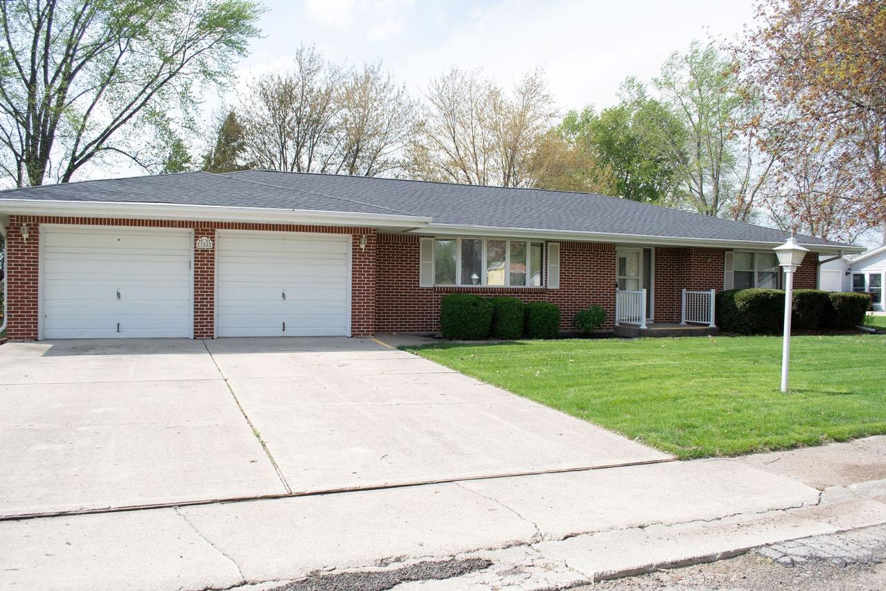 708 Buttercup Ln., Prophetstown, IL 61277