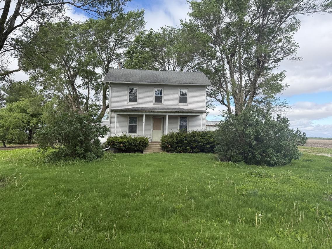 1329 N 1000 East Rd., Onarga, IL 60955
