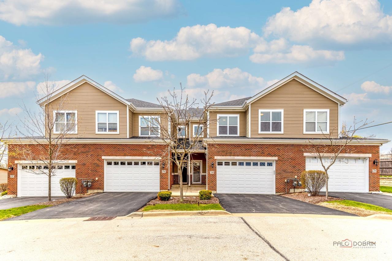 2390 N Newberry Ln., Palatine, IL 60074