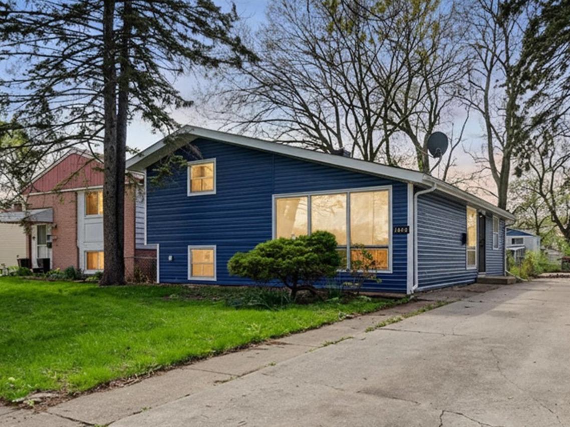 16420 Paulina St., Markham, IL 60428