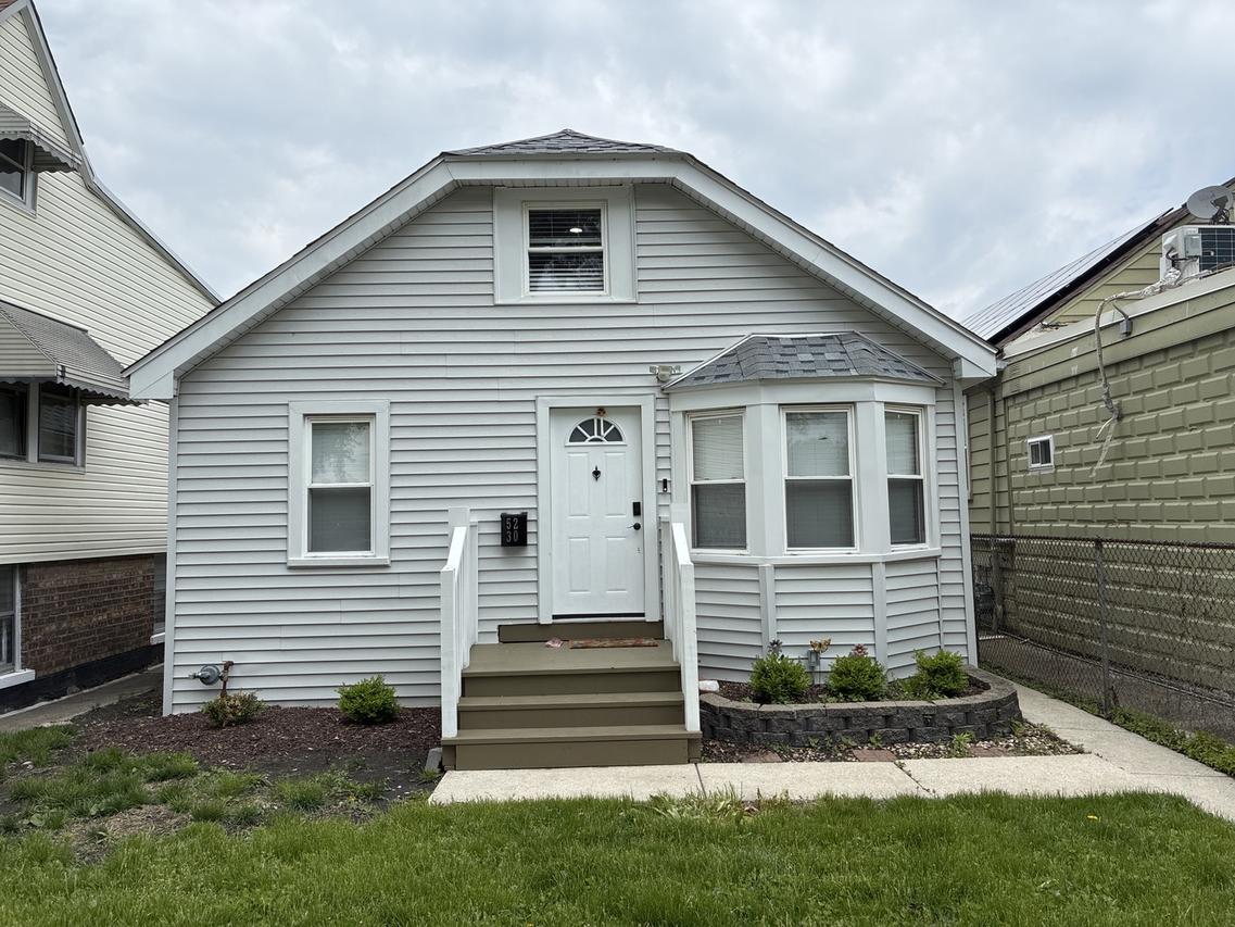 5230 W 51st St., Chicago, IL 60638