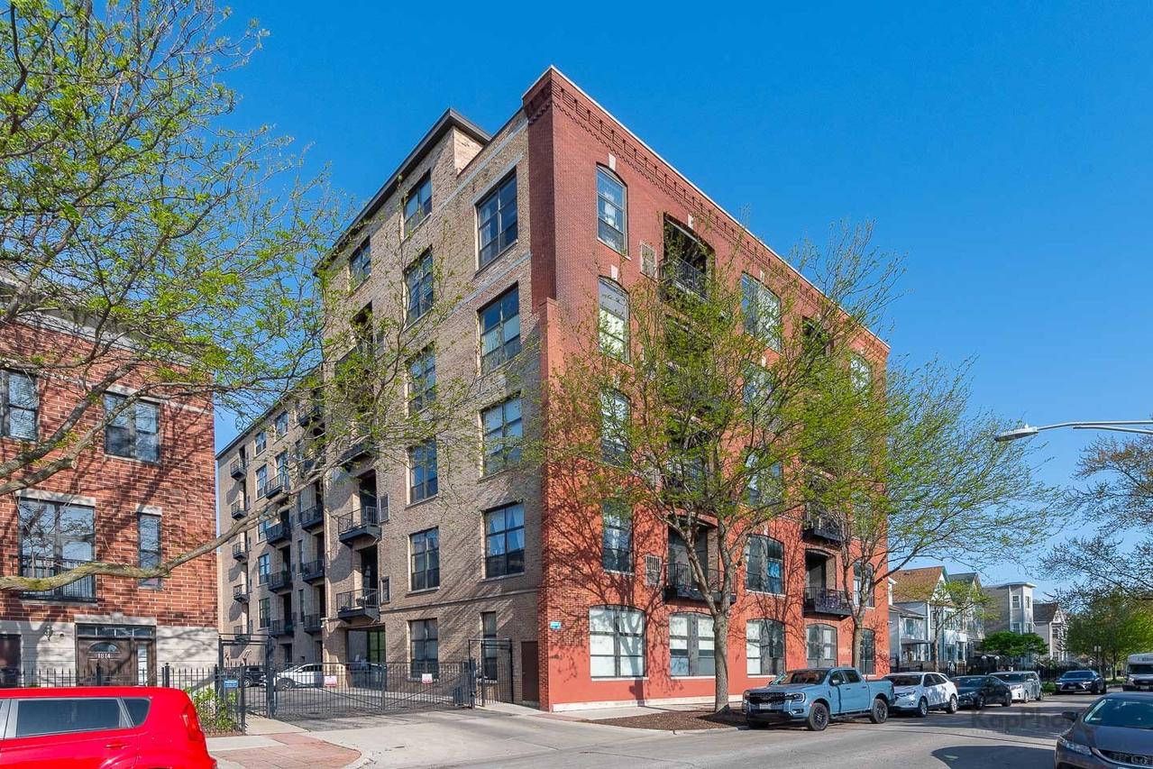 1820 N Spaulding Ave. #410, Chicago, IL 60647