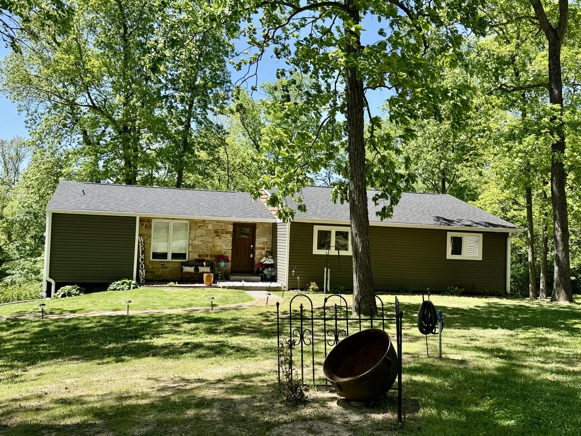 65 Magnolia Ln., Vienna, IL 62995