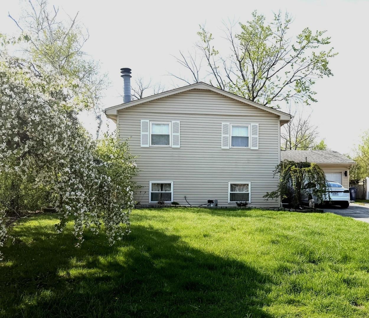 3435 Tamarind Dr., Northbrook, IL 60062